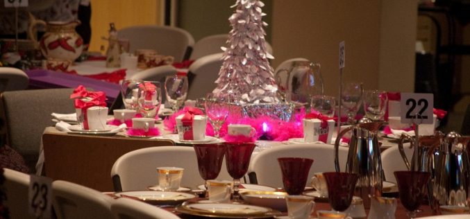 This Christmas try some different ideas for table decoration